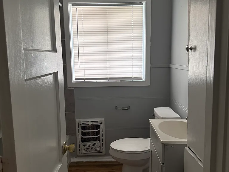 2100 Echols St #8 — Photo 7