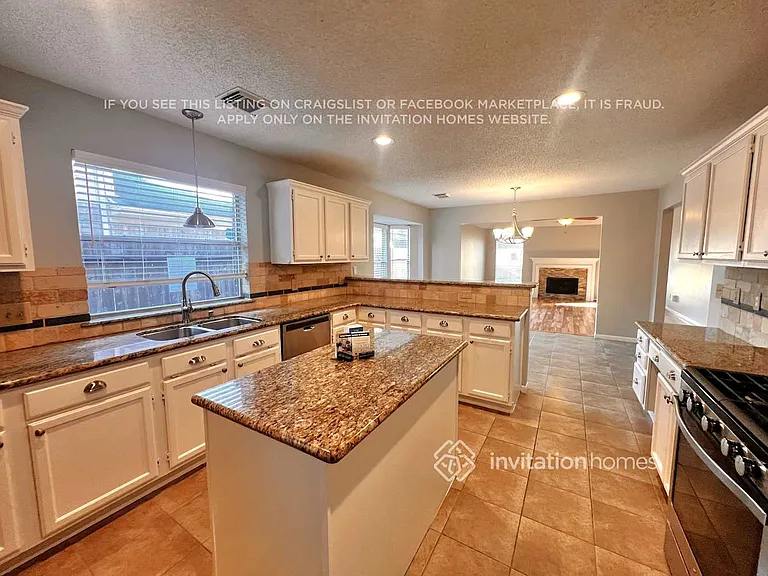 2110 Castle Dr — Photo 6