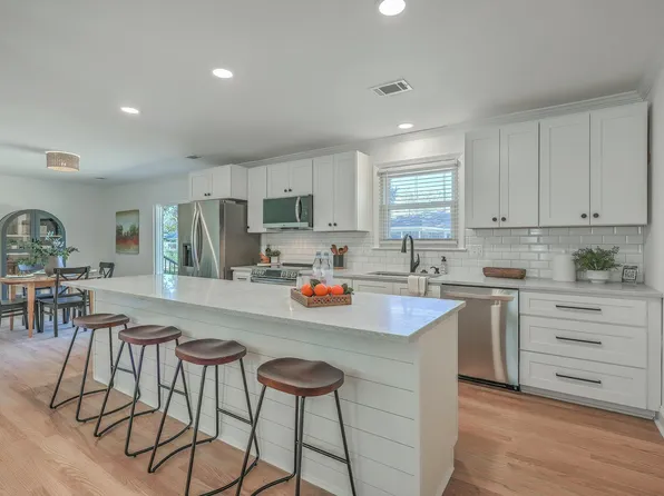 2325 S Lander Ln, Charleston, SC 29414