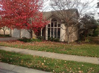 11531 Woodview West Dr, Carmel, IN 46032