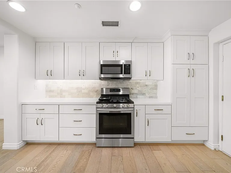268 Lockford — Photo 14