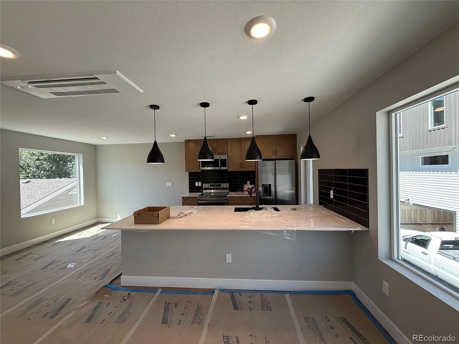2 bed, 2.5 bath, 1489 sqft, $2,750 — Photo 2