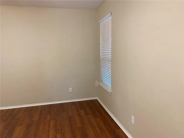 14428 Lake Victor Dr — Photo 9