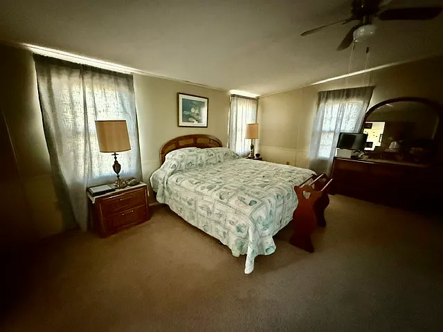 470 Hilltop Ct — Photo 14