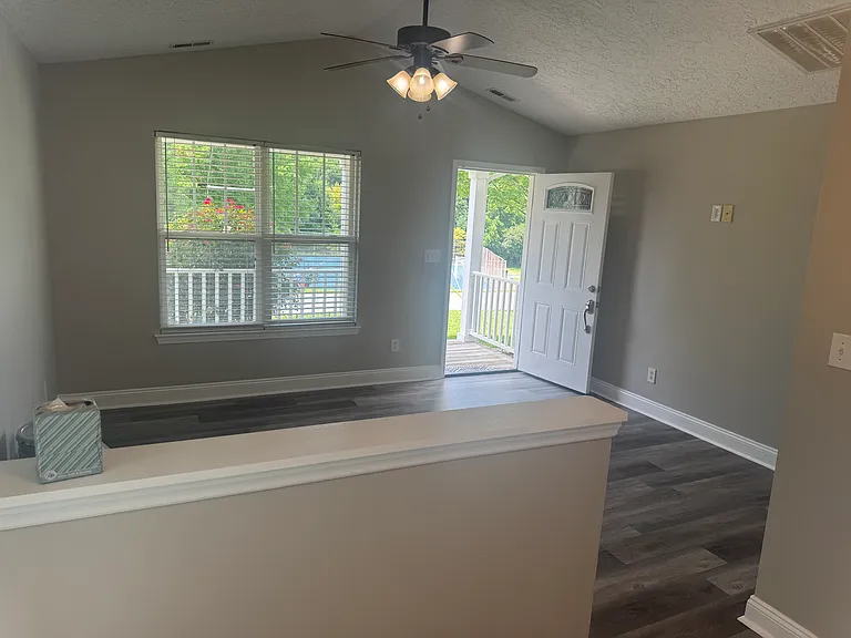905 Old Vinton Mill Rd NE — Photo 6