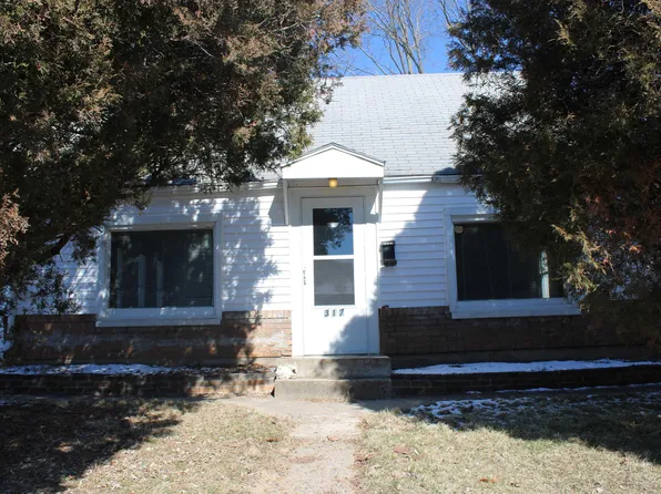 317 W Hickory St, Chillicothe, IL 61523