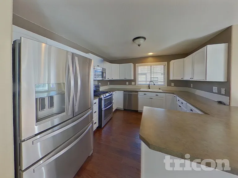 2212 72nd Avenue Ct — Photo 5