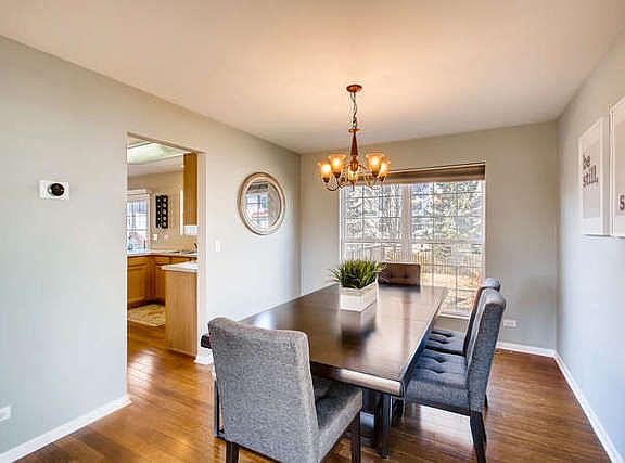 4th image of 559 Wildmeadow Dr