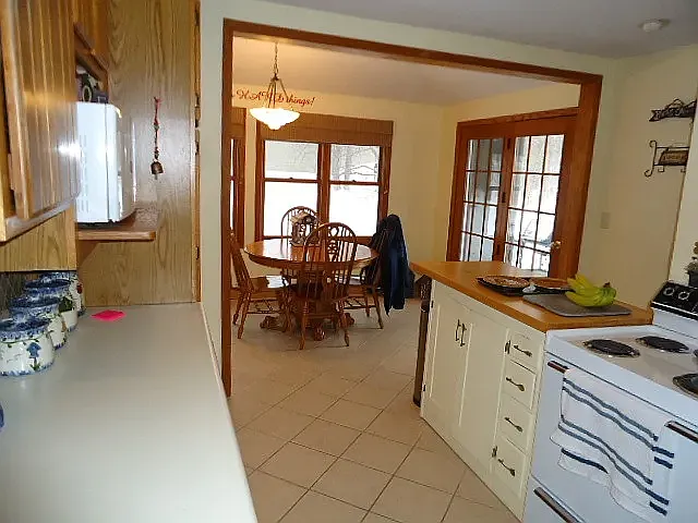 5147 Valley View Rd — Photo 2