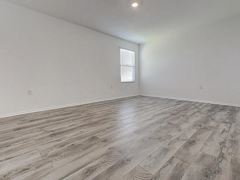 2704 Shimsham Dr — Photo 8