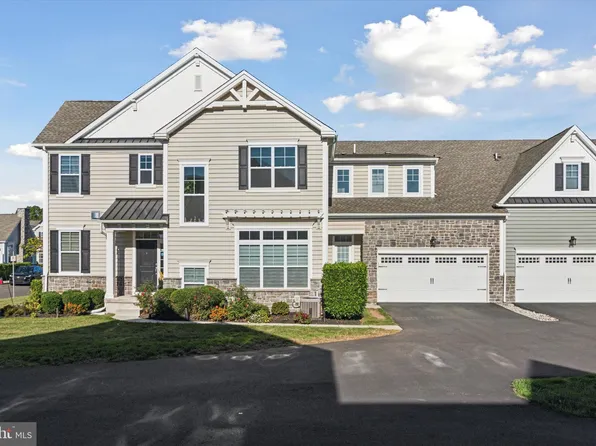 602 Summit Dr, Royersford, PA 19468