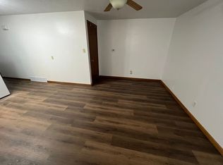 1402 E 12th St, Sioux Falls, SD 57103