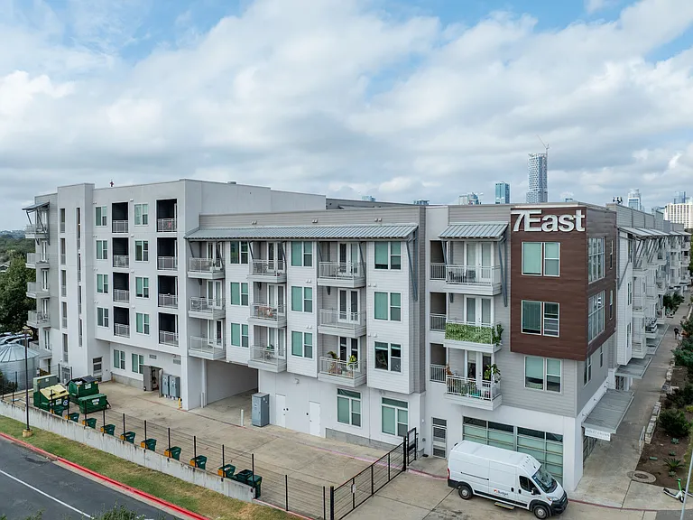7East — Photo 2