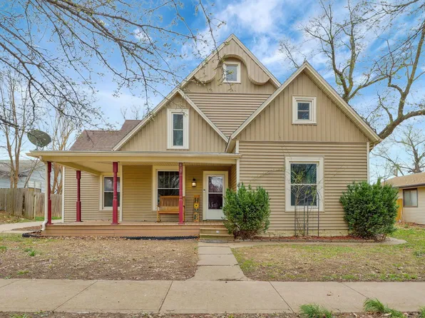 427 E Mulvane St, Mulvane, KS 67110