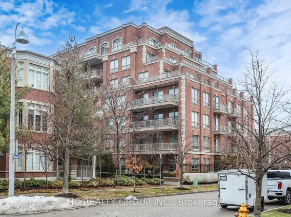 20 Burkebrook Pl #322, Toronto, ON M4G 0A1