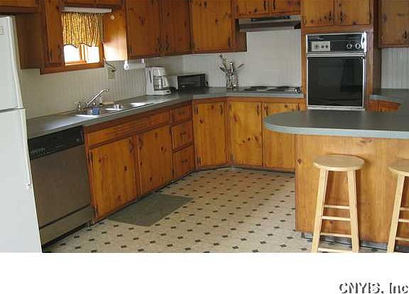 3rd image of 156 Shirley Ave