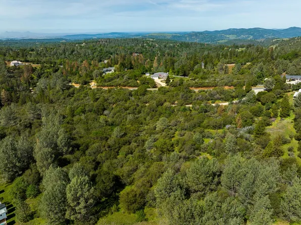 10184 Ore View Rd, Penn Valley, CA 95946