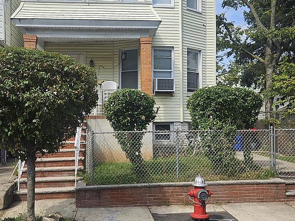4th image of 17 Bayside Pl