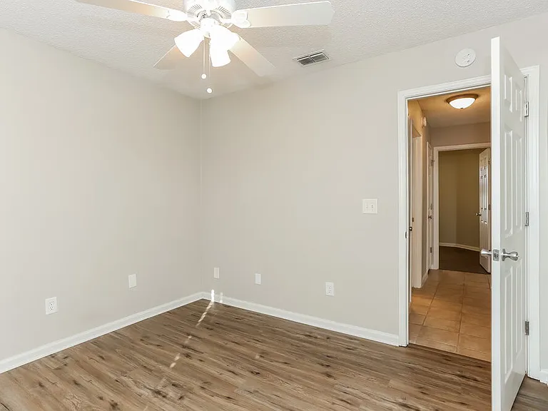 12327 Sondra Cove Ct — Photo 14