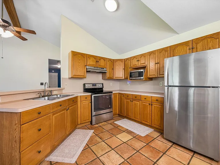 420 High Mesa Dr — Photo 5