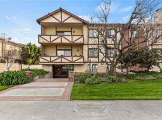 17500 Sherman Way Unit 102, Los angeles, CA