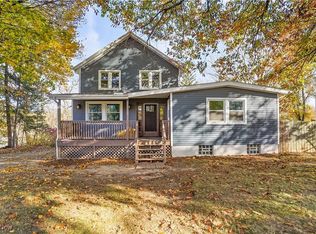 683 Eastview Dr, Akron, OH 44312