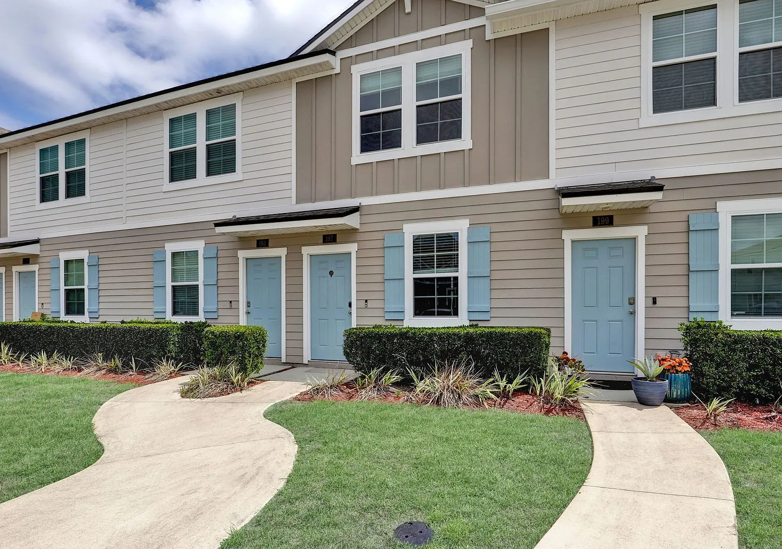 2 bedroom/ 2.5 bathroom townhome in St Augustine! — Photo 1