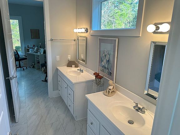 5th image of 286 Berwick Dr