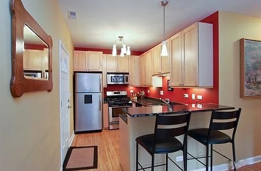 2nd image of 1325 W North Shore Ave APT 3S