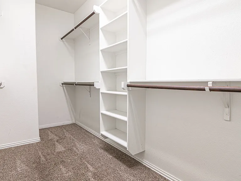 6408 Hall Of Fame Blvd — Photo 8