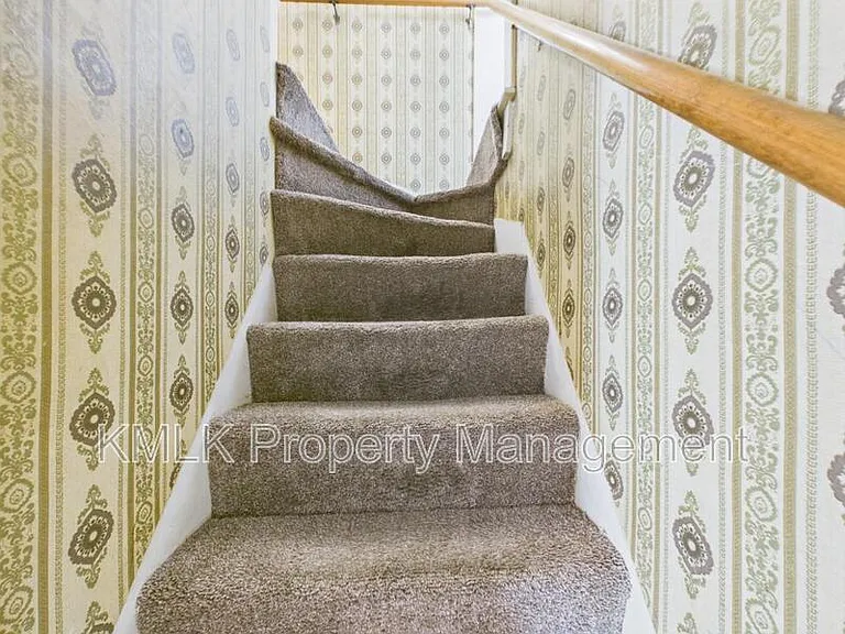 183 N Union St — Photo 21