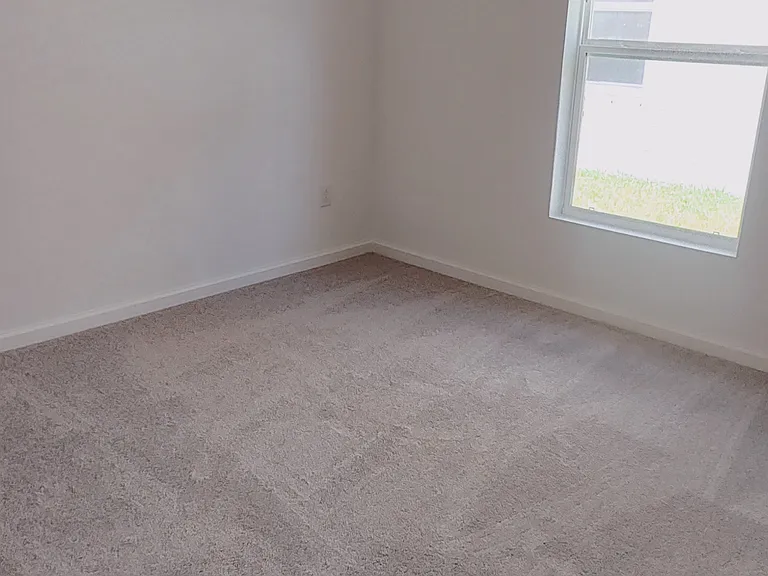 660 Carlyle Way — Photo 30