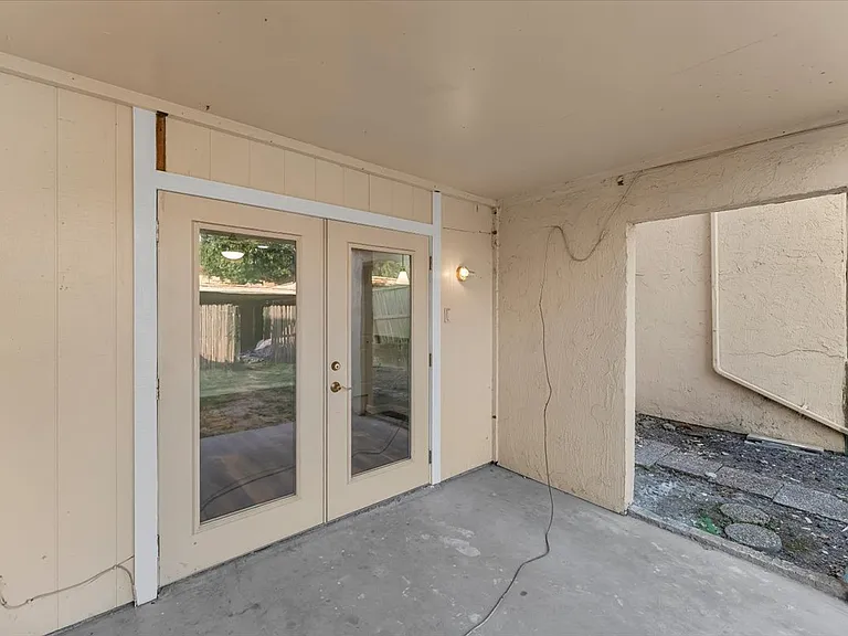 305 Valley Park Dr — Photo 39