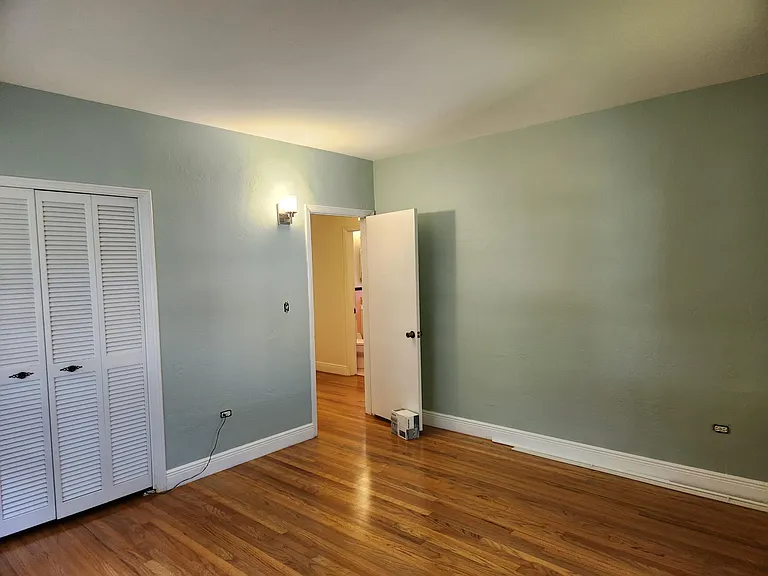 531 Oriole Ave — Photo 9