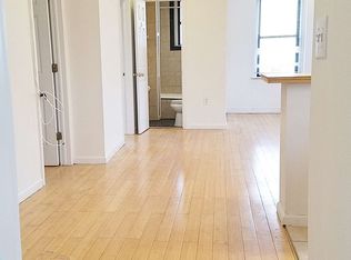 2116 33rd St #3, Astoria, NY 11105