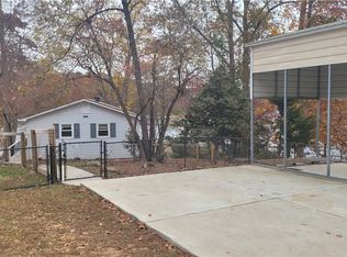 519 Lake Shore Dr, Iva, SC 29655