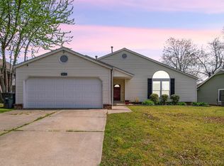 9015 S 73rd East Ave, Tulsa, OK 74133