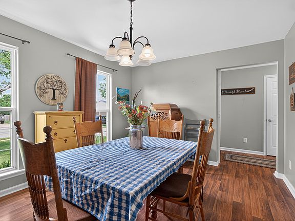 4th image of 424 Southbrook Dr