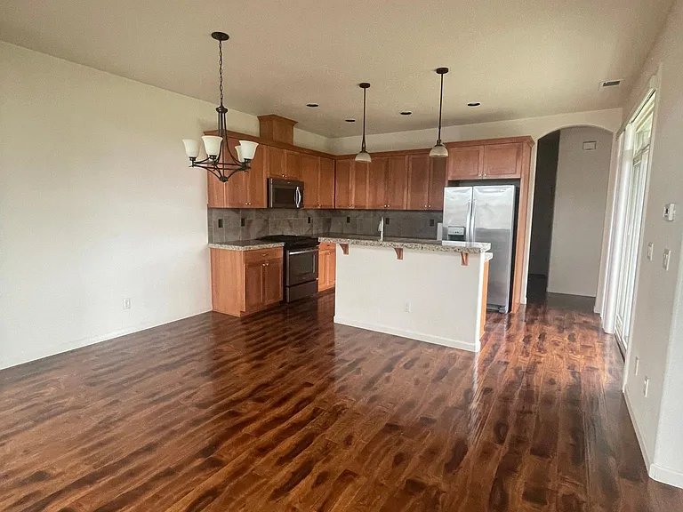 16425 NW Rossetta St — Photo 4