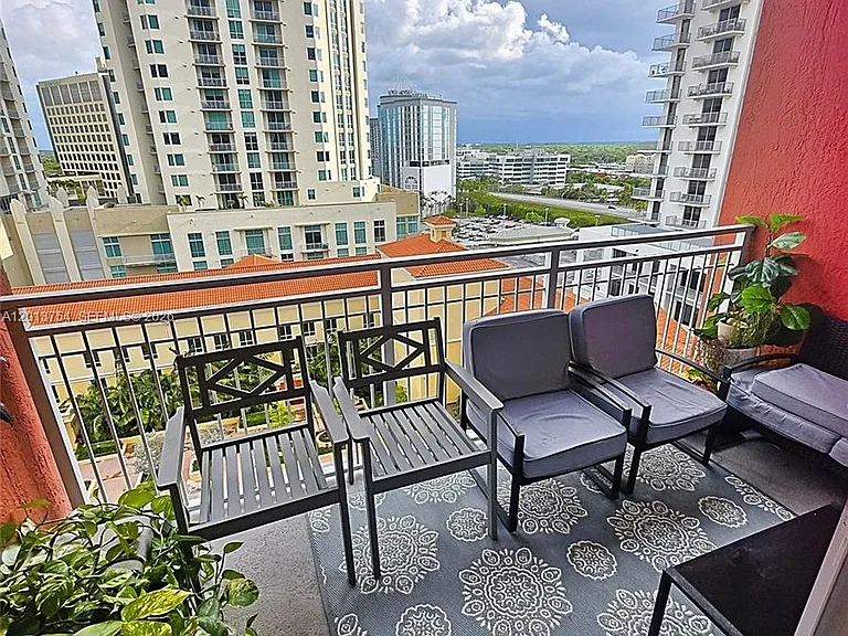 7350 SW 89th St #1506S — Photo 3