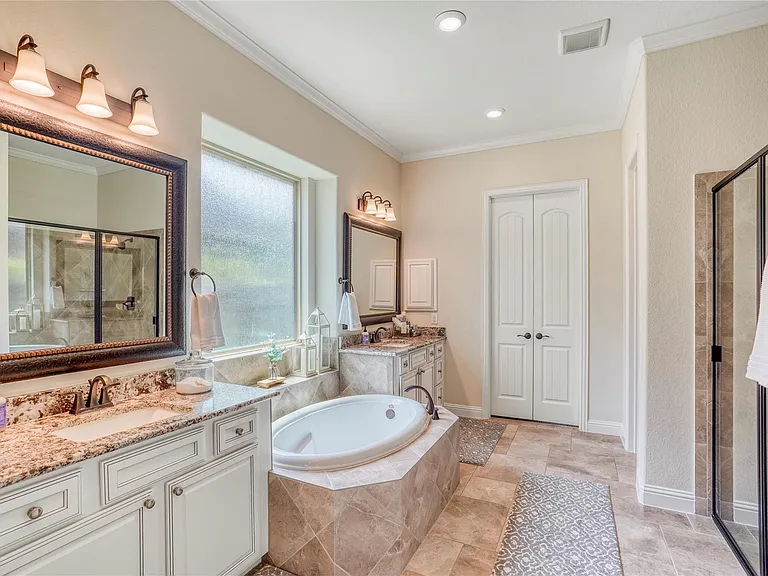 6318 Sunstone Fls — Photo 22