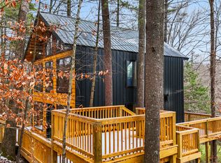 3 Pine Forest Park Rd, Campton, KY 41301