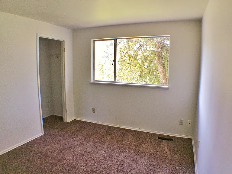 15220 NE 3rd Pl — Photo 20