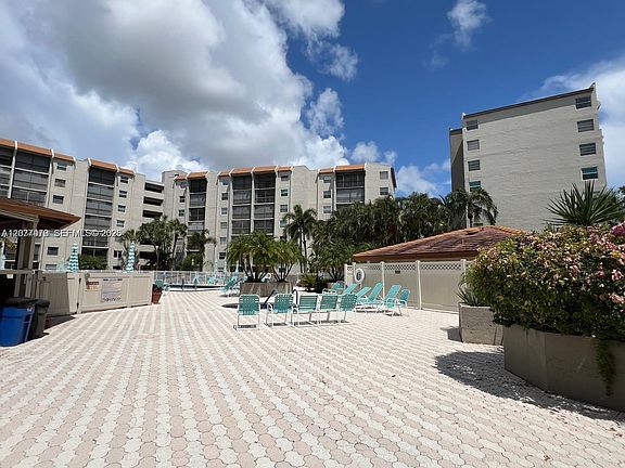 4th image of 3910 Inverrary Blvd APT 603B