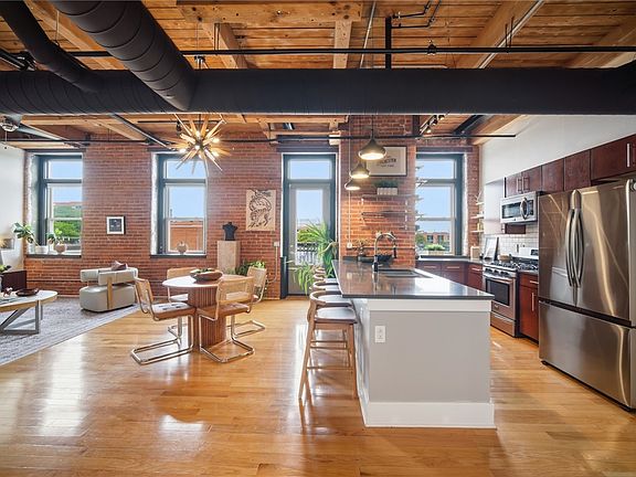 4th image of 1 Capron St Unit 304