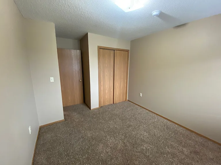 Quail Hollow Townhomes — Photo 3