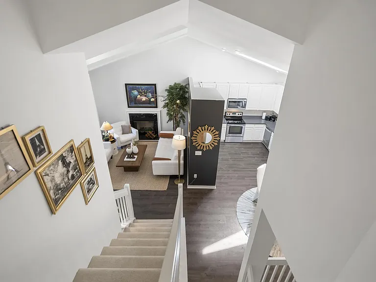 5849 Lafayette Ln — Photo 32