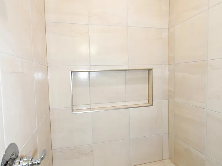 902 Bromyard Dr — Photo 25