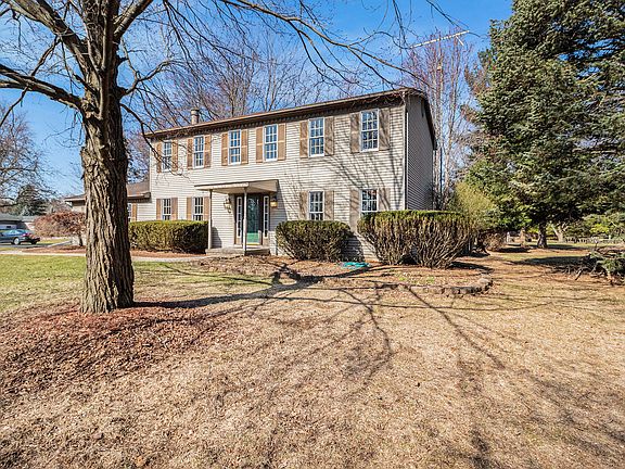 3rd image of 1352 Cobblestone Ct