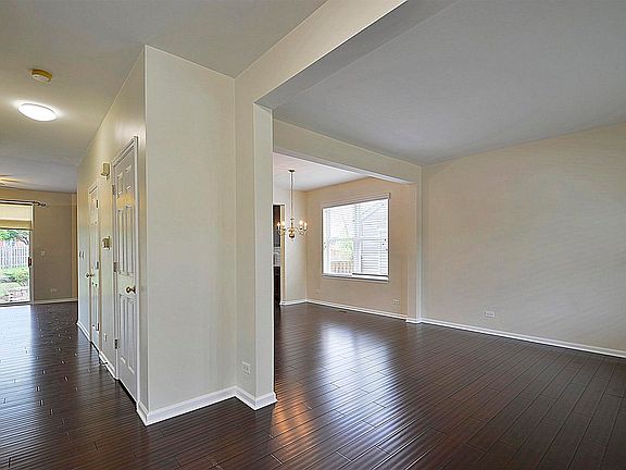 5th image of 2741 Stockberry Ln
